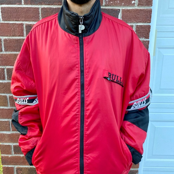 Vintage 90s Pro Player Chicago Bulls Red Jacket Coat